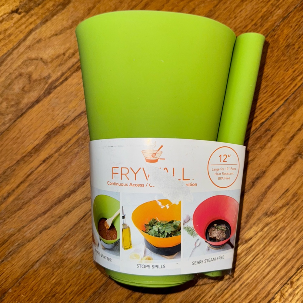 NEW Frywall 12” Pan Cooking Grease Splatter Guard Silicone Protector Green